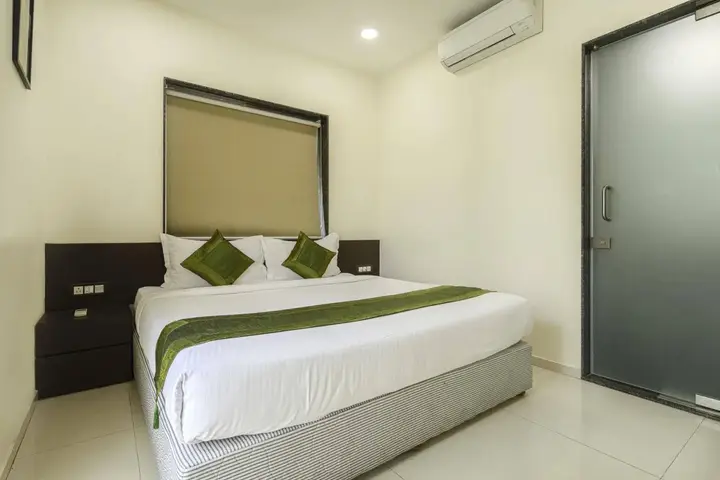 Колката: OYO 16703 Hotel The Platinum