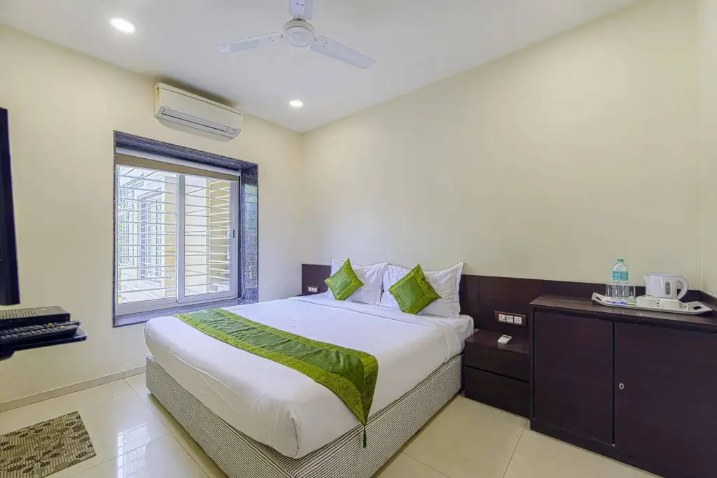 Колката: OYO 16703 Hotel The Platinum