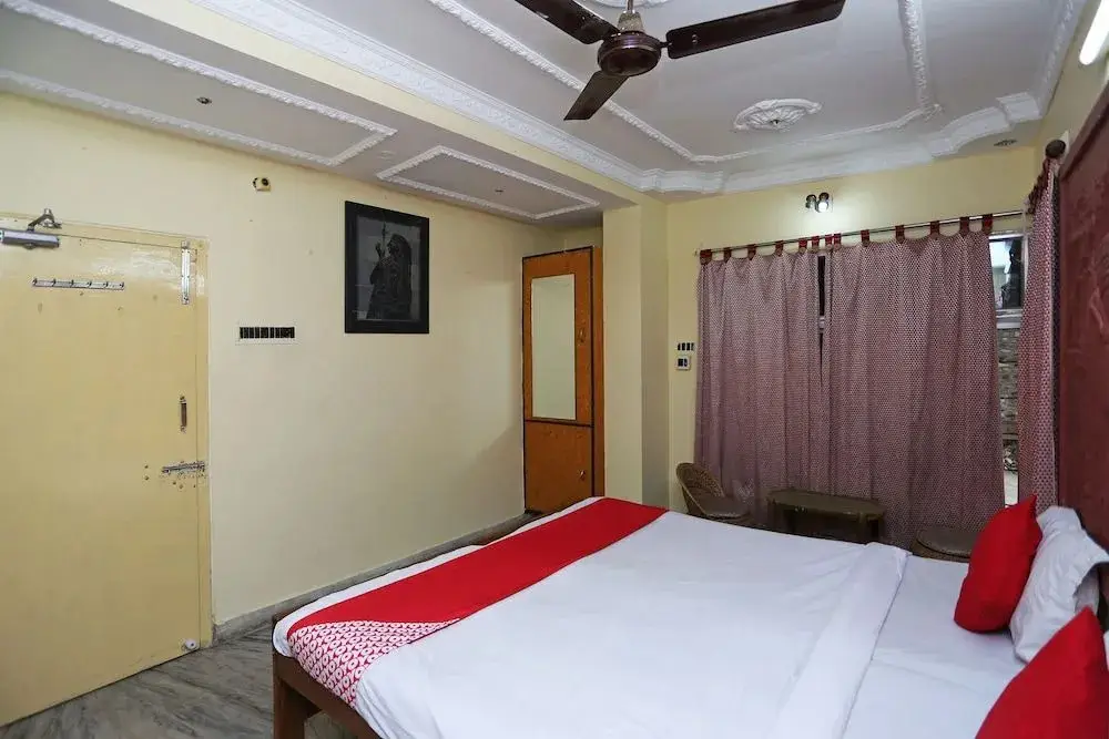 Болпур: Rater Tara Diner Rabi by OYO Rooms