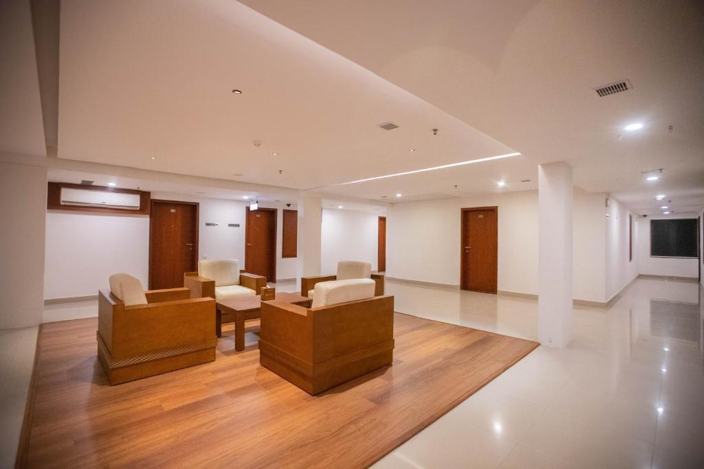 Триссур: Hotel Niya Regency