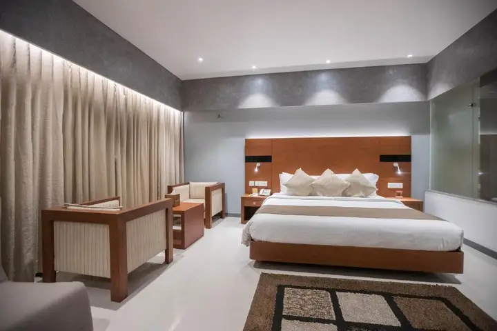 Триссур: Hotel Niya Regency