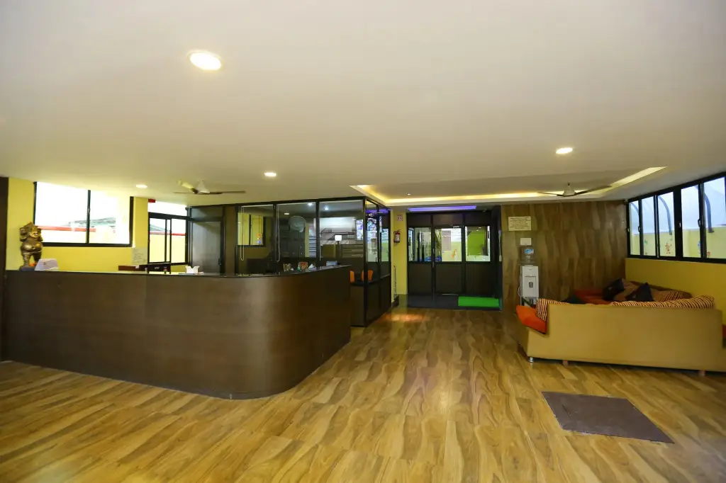 Ченнаи: Season 4 Residences - Thiruvanmiyur