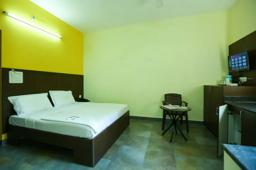 Ченнаи: Season 4 Residences - Thiruvanmiyur