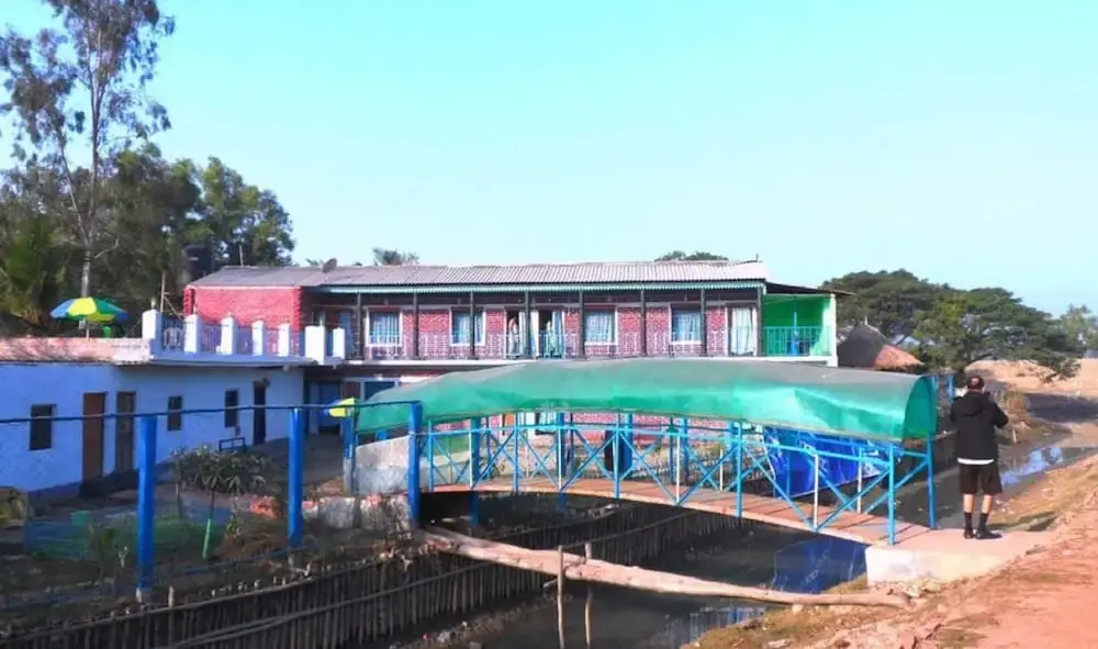 Пахирала: Prakrity Village Resort Sundarbans