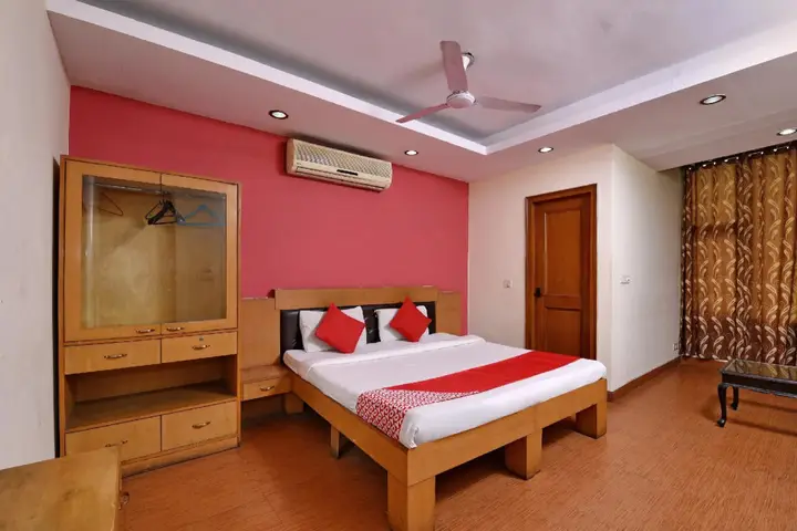 Нью-Дели: OYO 305 Hotel Rajdeep Palace