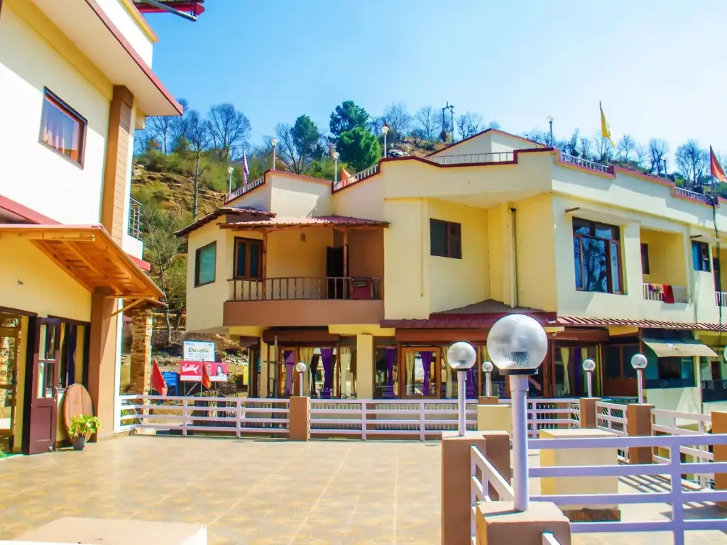 Hotel Shivalik River Retreat — фото 1