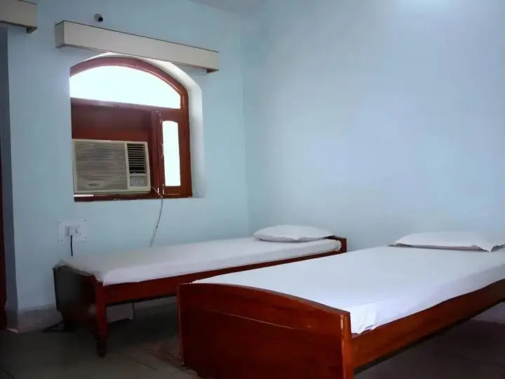 Бодх-Гая: Rainbow Guest House