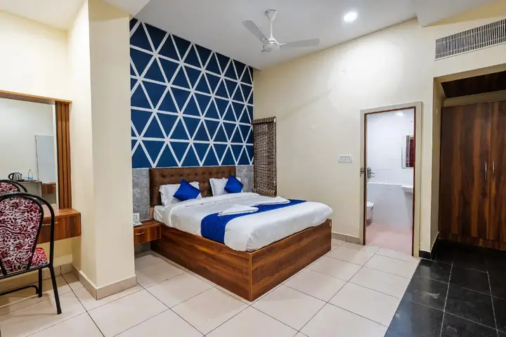 Пудучерри: Hotel Palanisamy - MG Road