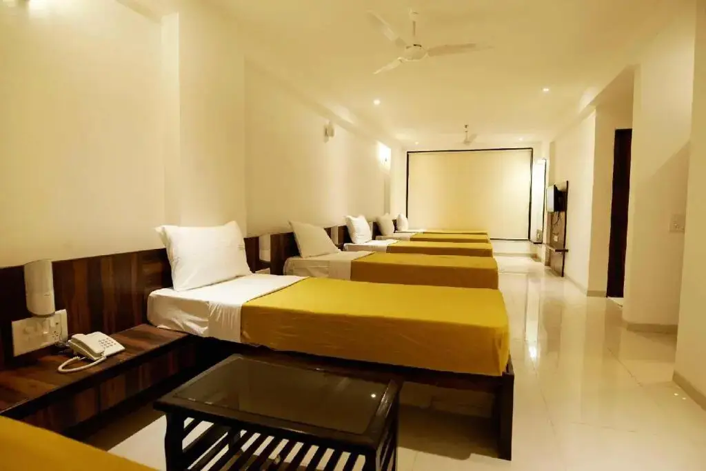 Ширди: Hotel Shree Sai Dhan, Shirdi