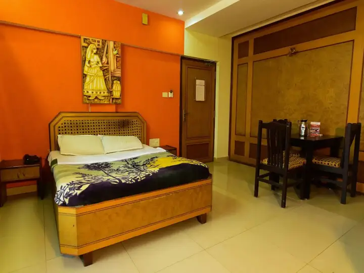 Манипал: Hotel Ashlesh