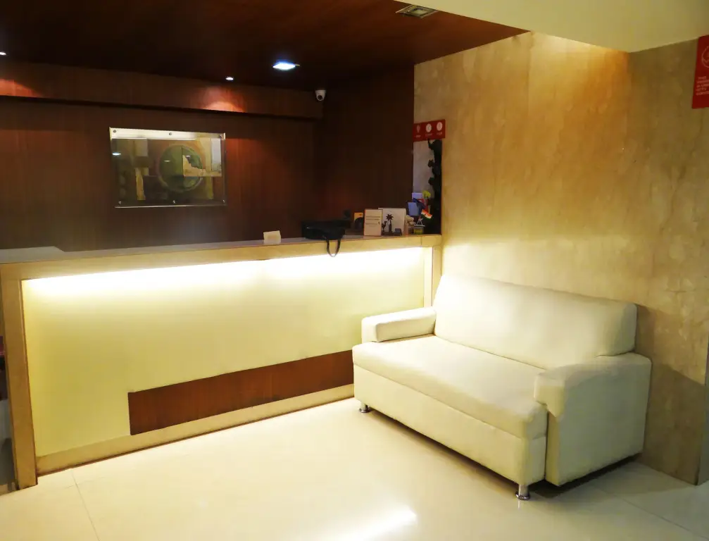 Lucky Hotel Bandra — фото 1