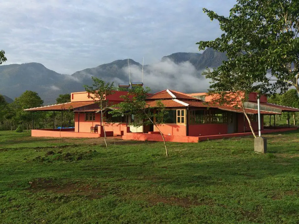 Ути: Labdhi resorts