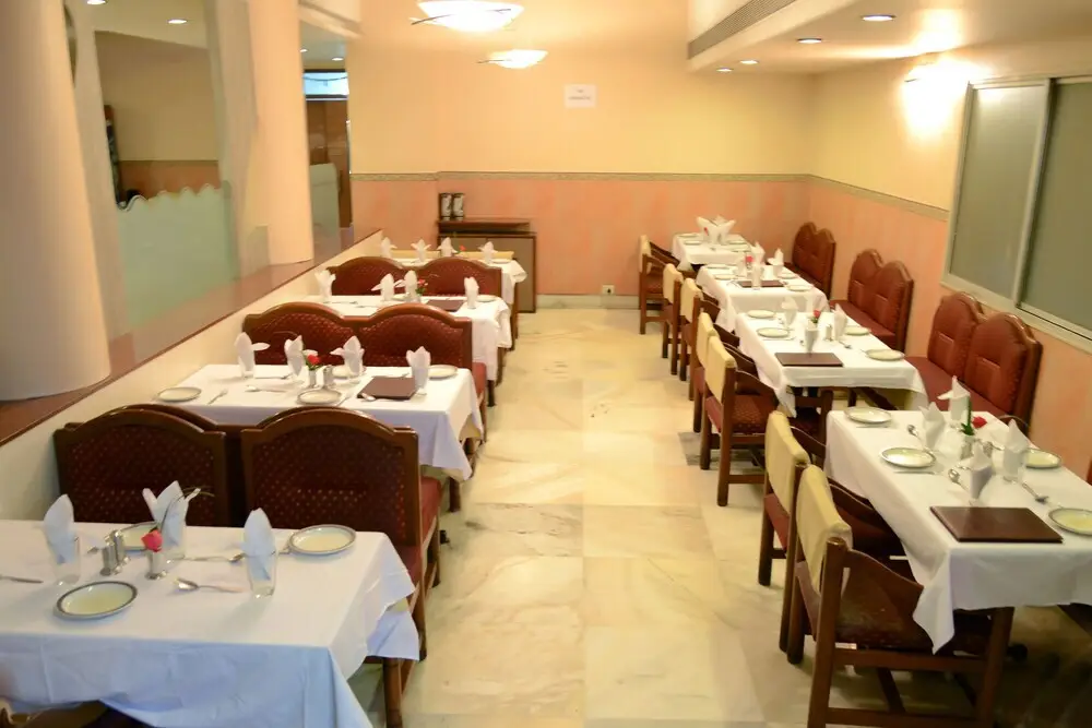 Пуна: Hotel Sargam
