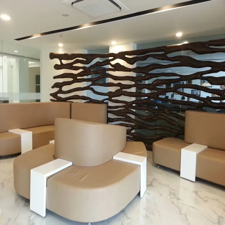 Гандидхам: Ambar Sarovar Portico