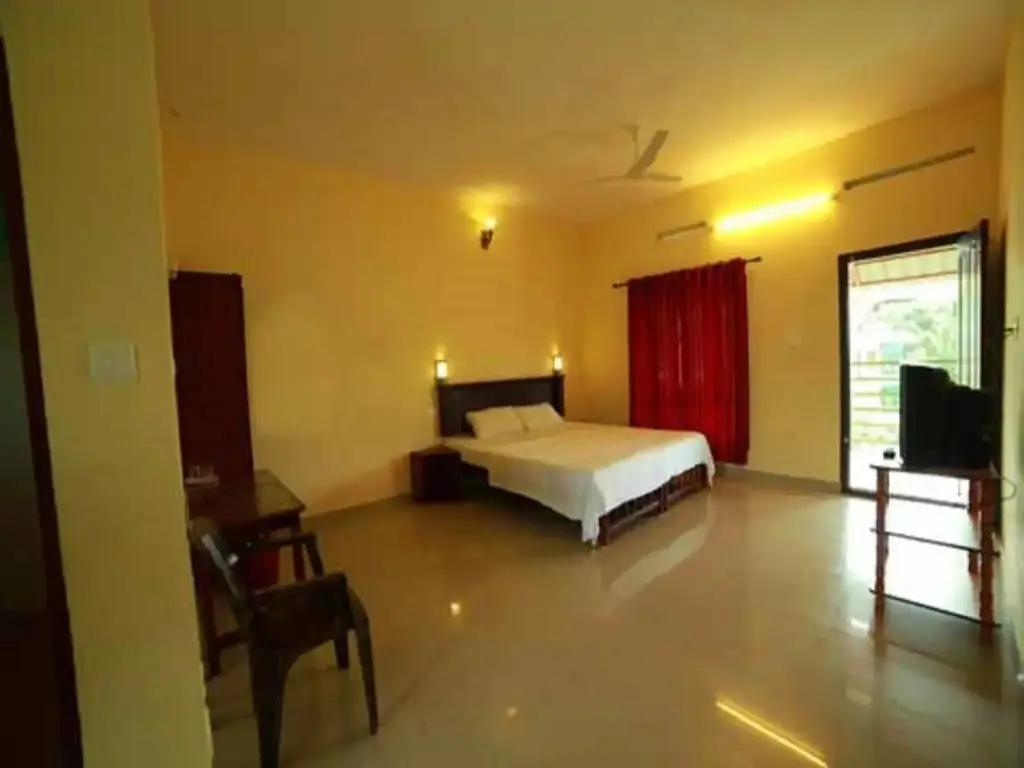Кумили: Kerala House
