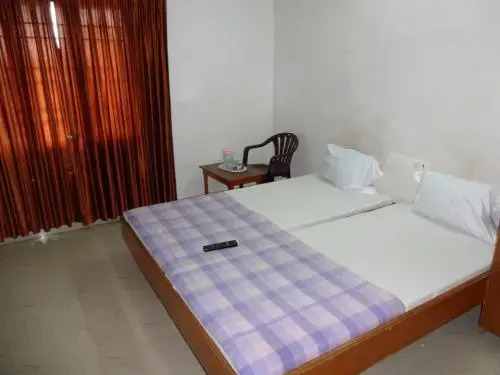 Калапет: R M Guest House