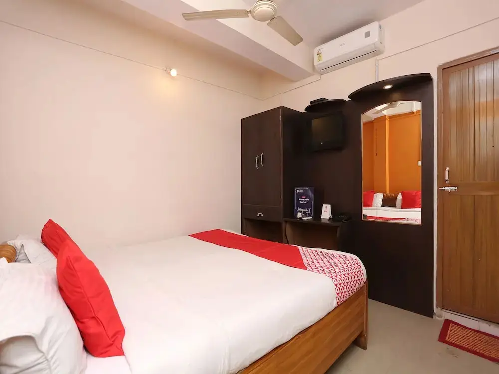 Патна: Hotel New Mega Palace by OYO Rooms