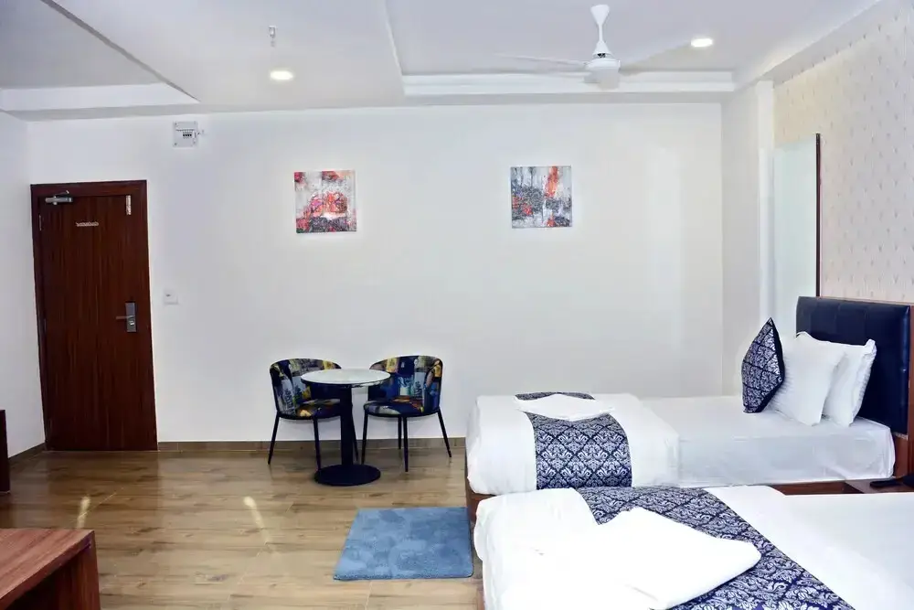 Вадодара: Hotel Royal Wings