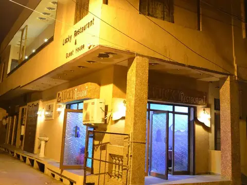 Lucky Restaurant And Guest House — фото 1
