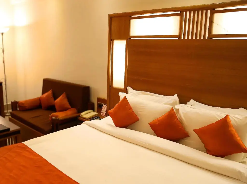 Дехрадун: Inderlok Hotel