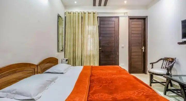 Нью-Дели: Stay Royal Bed & Breakfast