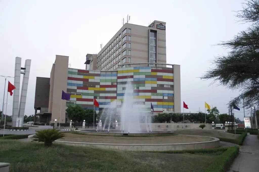 Country Inn & Suites by Radisson, Bathinda — фото 1