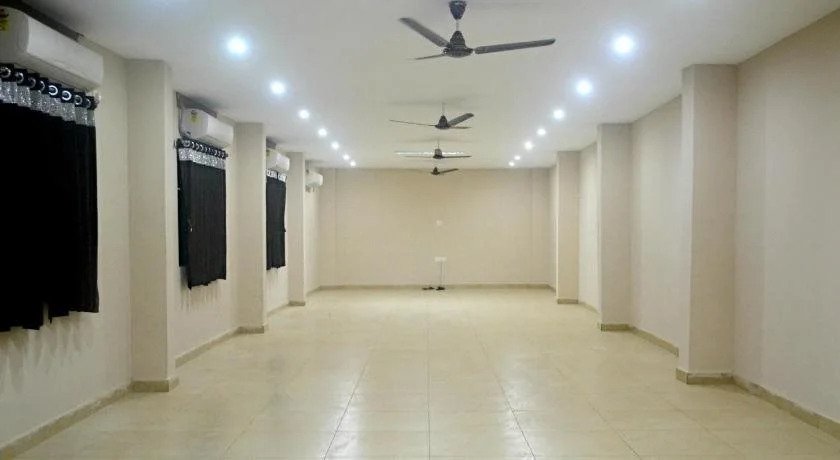 Балангир: Hotel Bhammars