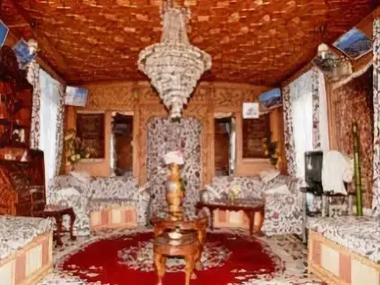 Шринагар: Peace of Mind Group of Houseboat