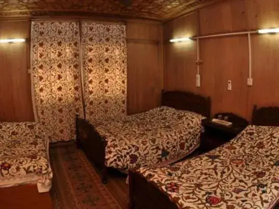 Шринагар: Peace of Mind Group of Houseboat