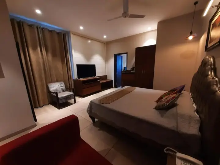 Казаули: Hotel Kasauli Regency