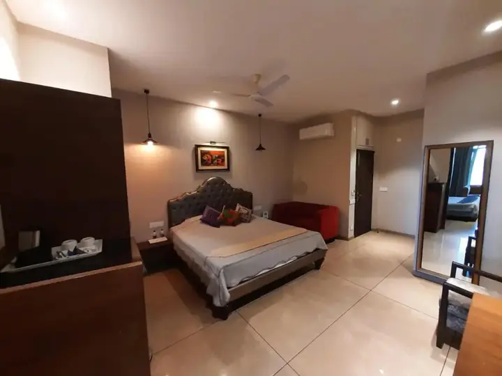 Казаули: Hotel Kasauli Regency