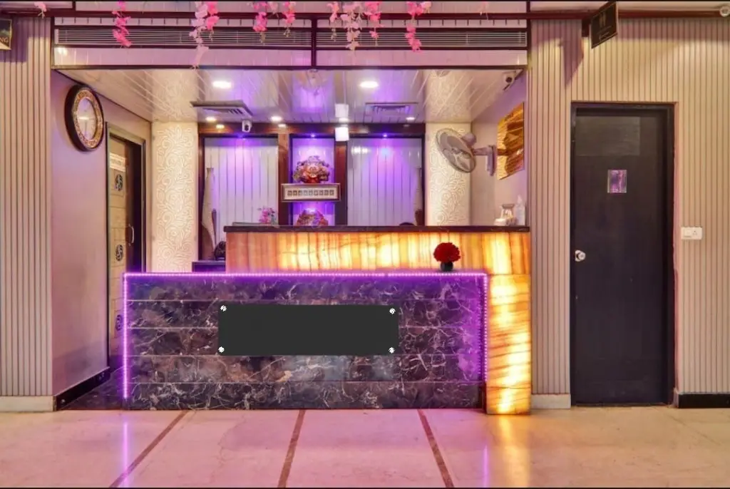 Лакхнау: Hotel Cosmos