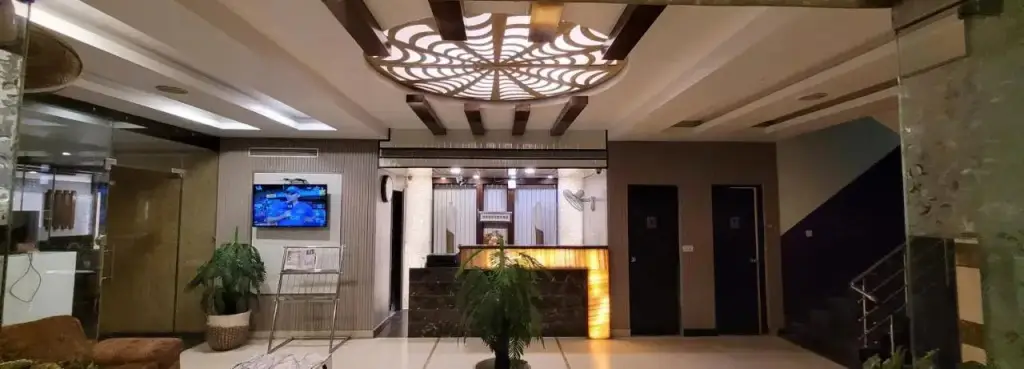 Лакхнау: Hotel Cosmos