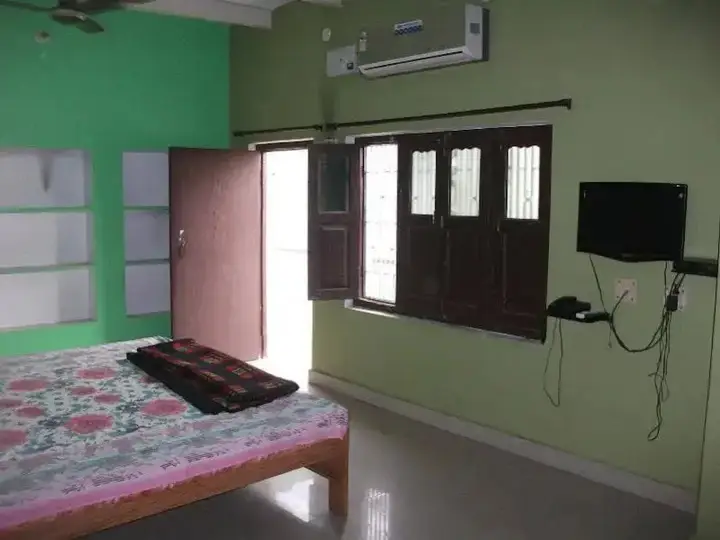 Варанаси: Safari Guest House