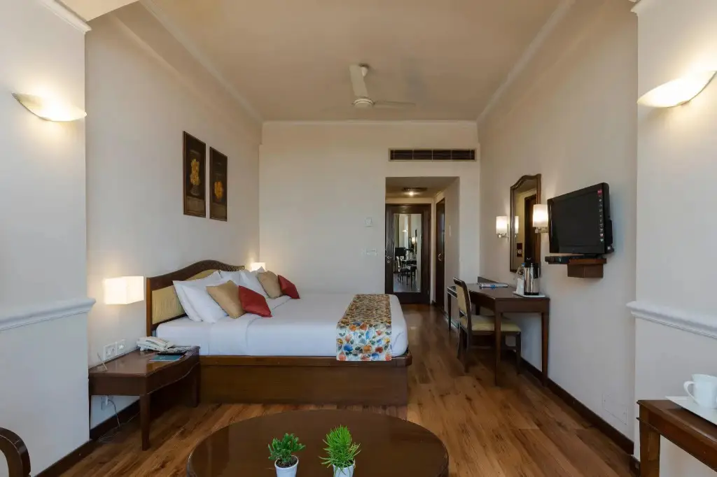Мератх: Hotel Crystal Palace