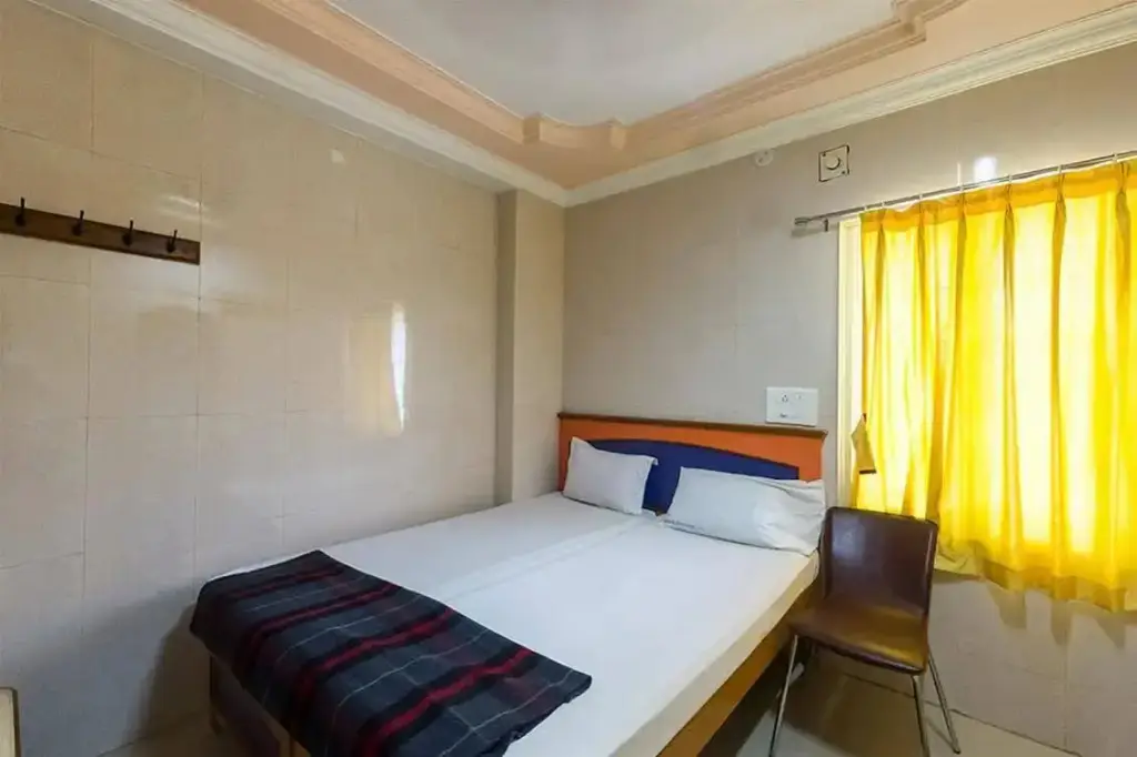 Тирупати: KVR Deluxe Residency