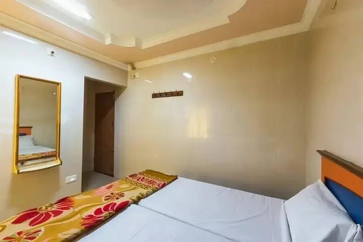 Тирупати: KVR Deluxe Residency
