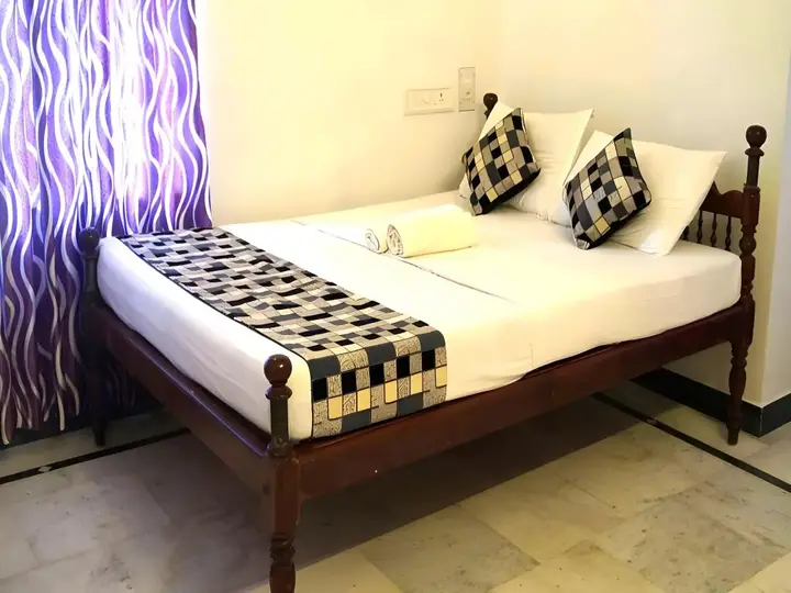 Коччи: Hotel White Rose