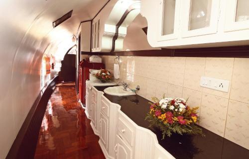 Мухамма: Lakelands Cruises
