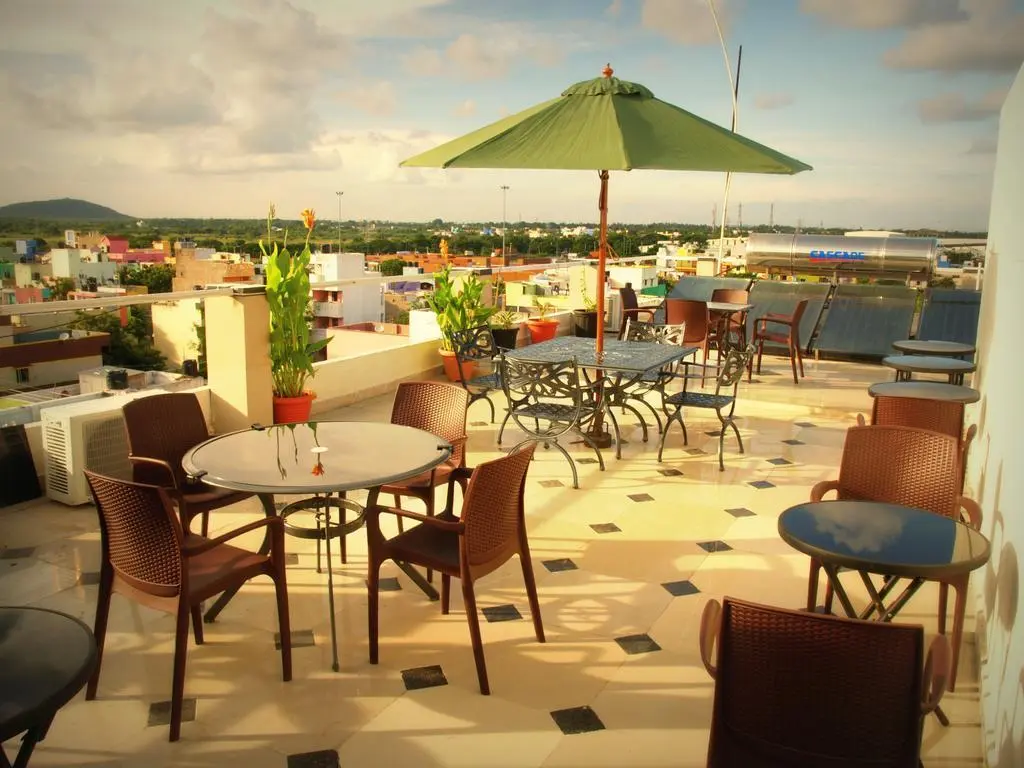 Особая экономическая зона Mahindra World City: Hotel Highnest