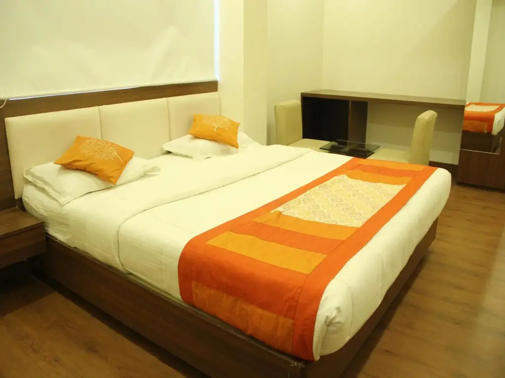 Индаур: Hotel Silvotel