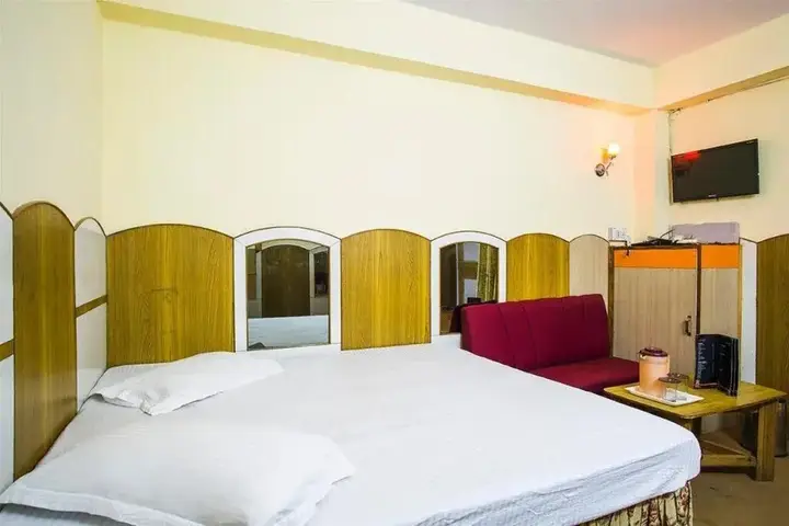 Шимла: Hotel Satkaar