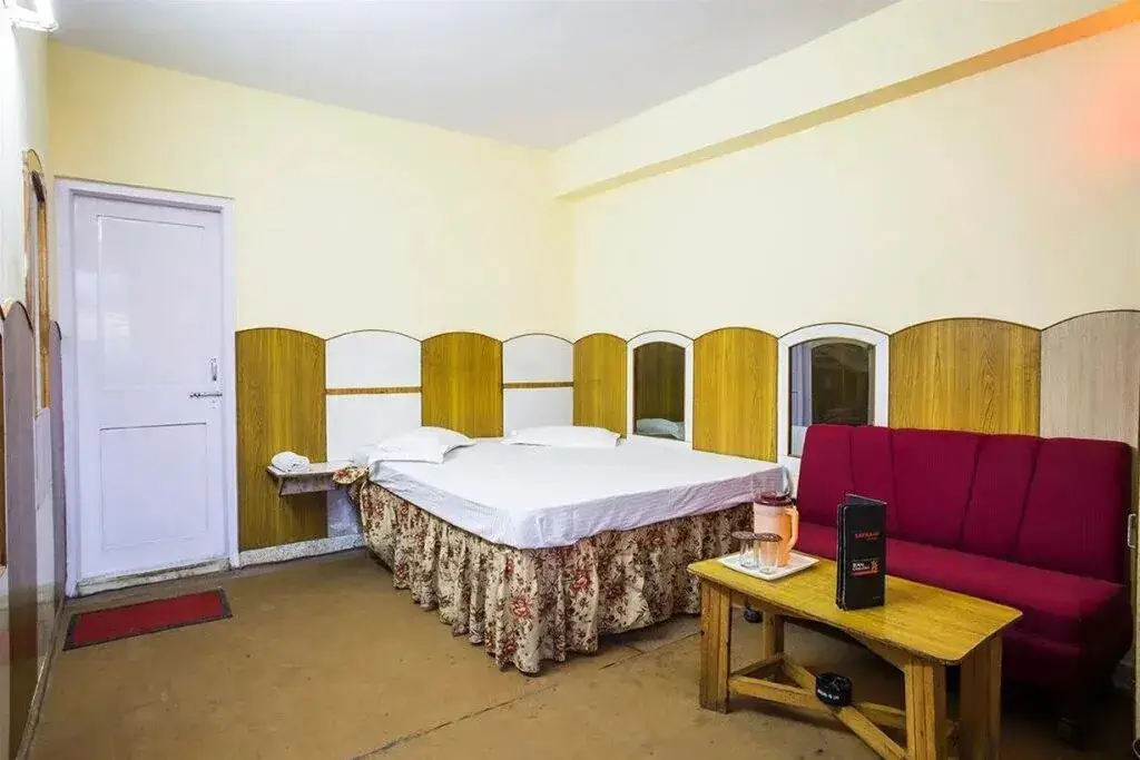 Шимла: Hotel Satkaar