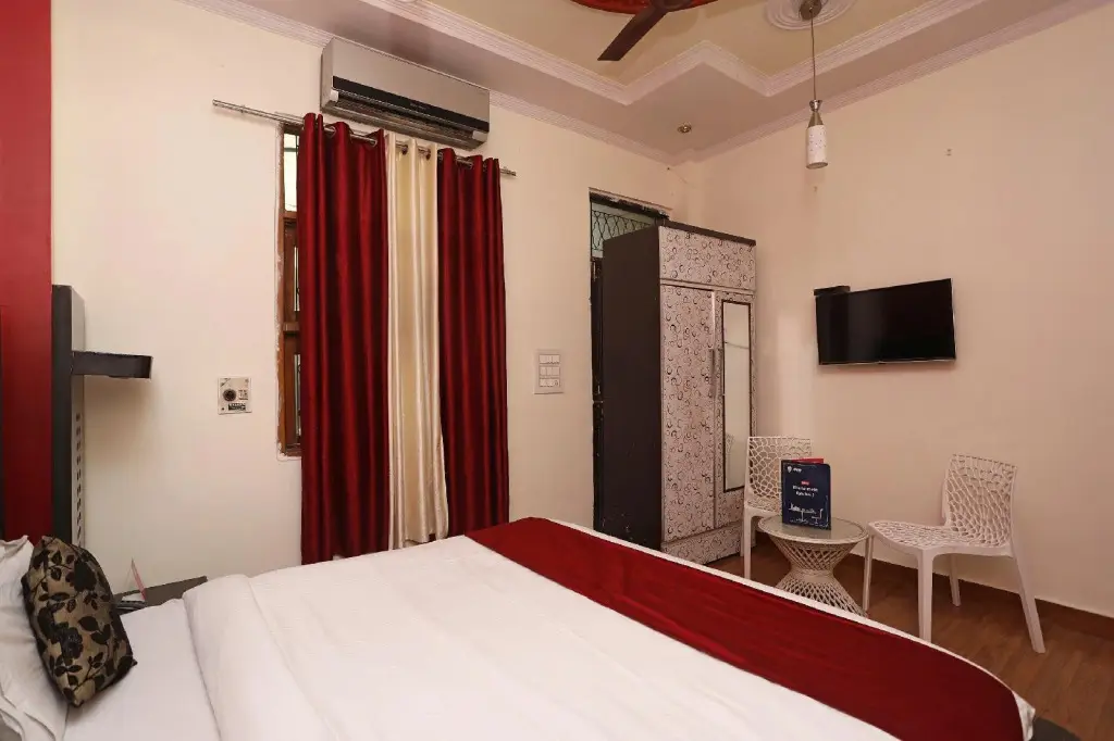 Нью-Дели: The Castle Bed  Breakfast