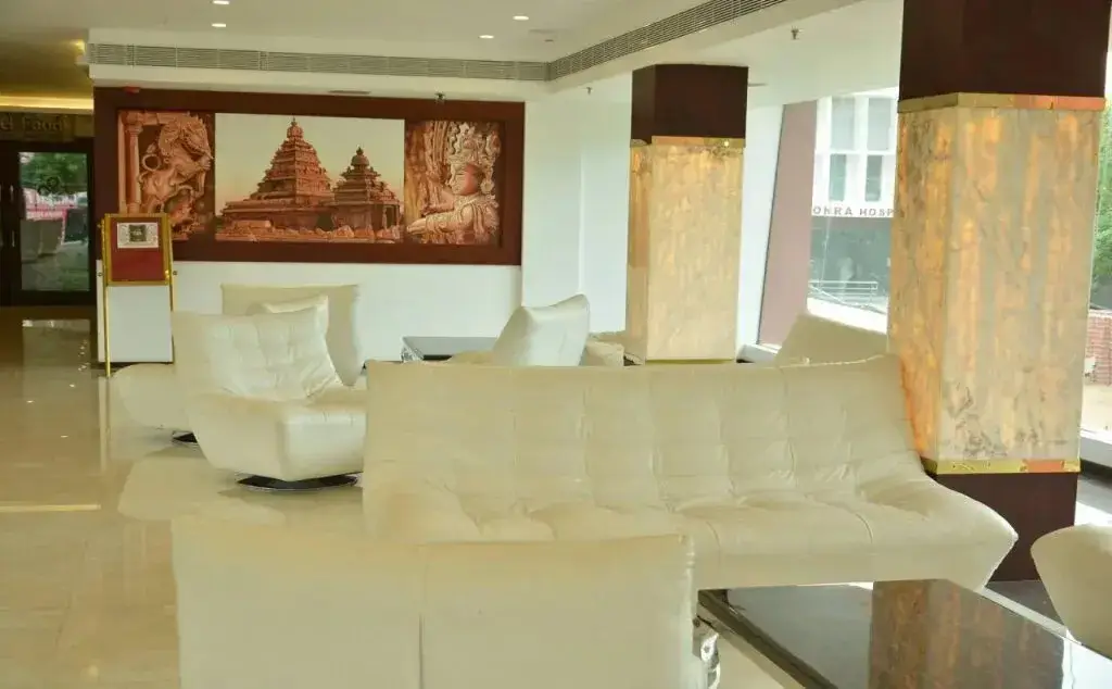 Маниячи: Hotel Palmyra Grand Suite