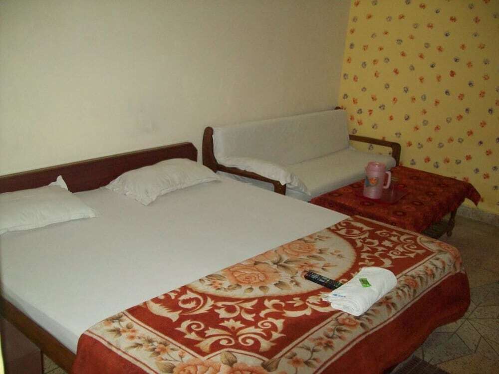 Нью-Дели: Hotel Majors Den