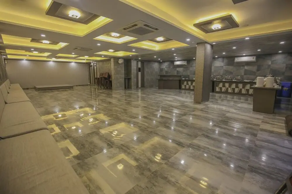 Ахмедабад: Hotel Kabir