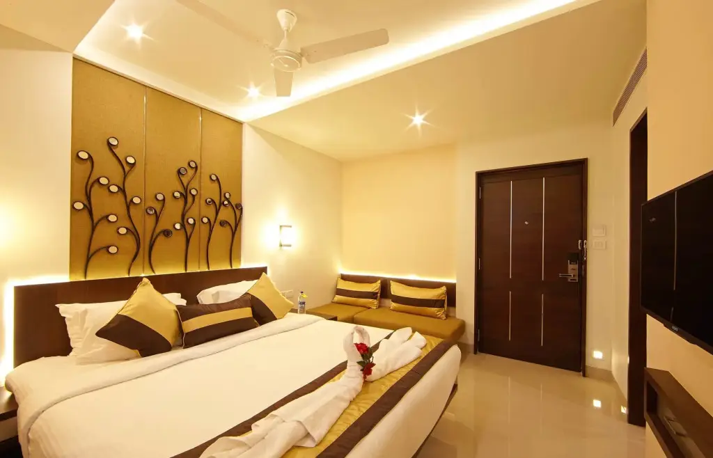 Ченнаи: Saravana's Golden Fruits Business Suites