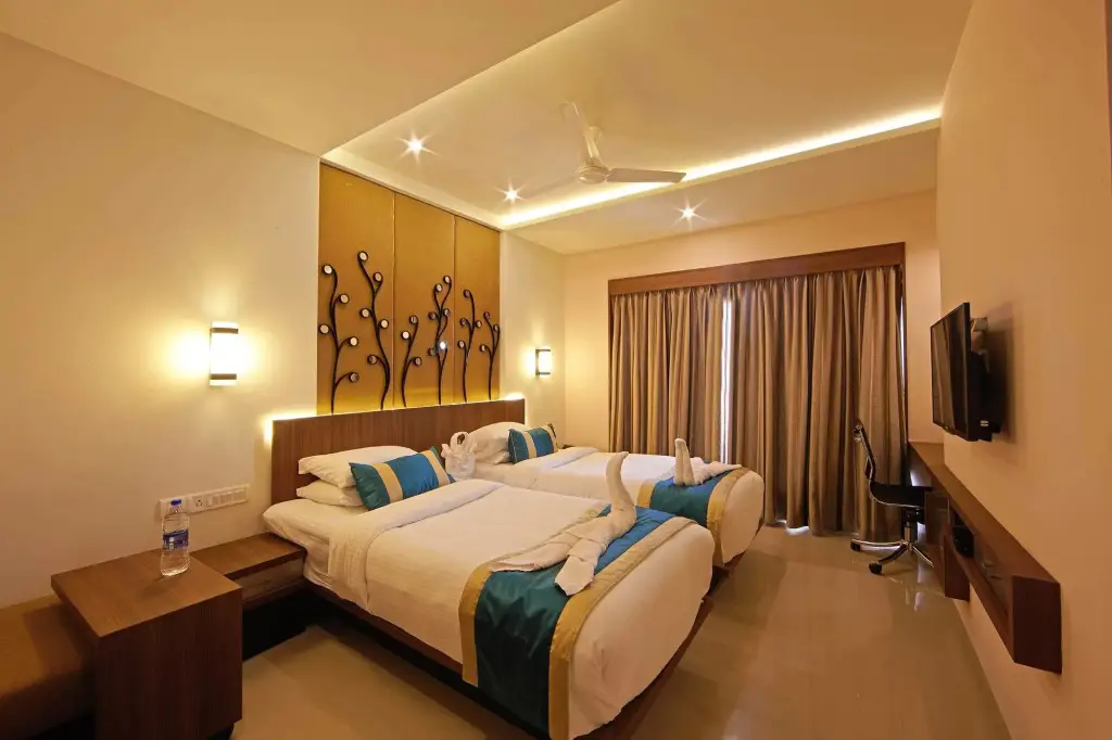 Ченнаи: Saravana's Golden Fruits Business Suites