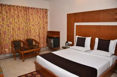 Hotel Basera Brij Bhoomi — фото 1
